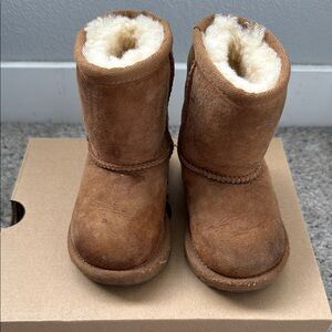 Classic Tan Ugg Boots kids